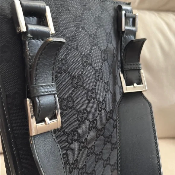 Gucci Messenger Bag made in Italy - Picture 10 of 13